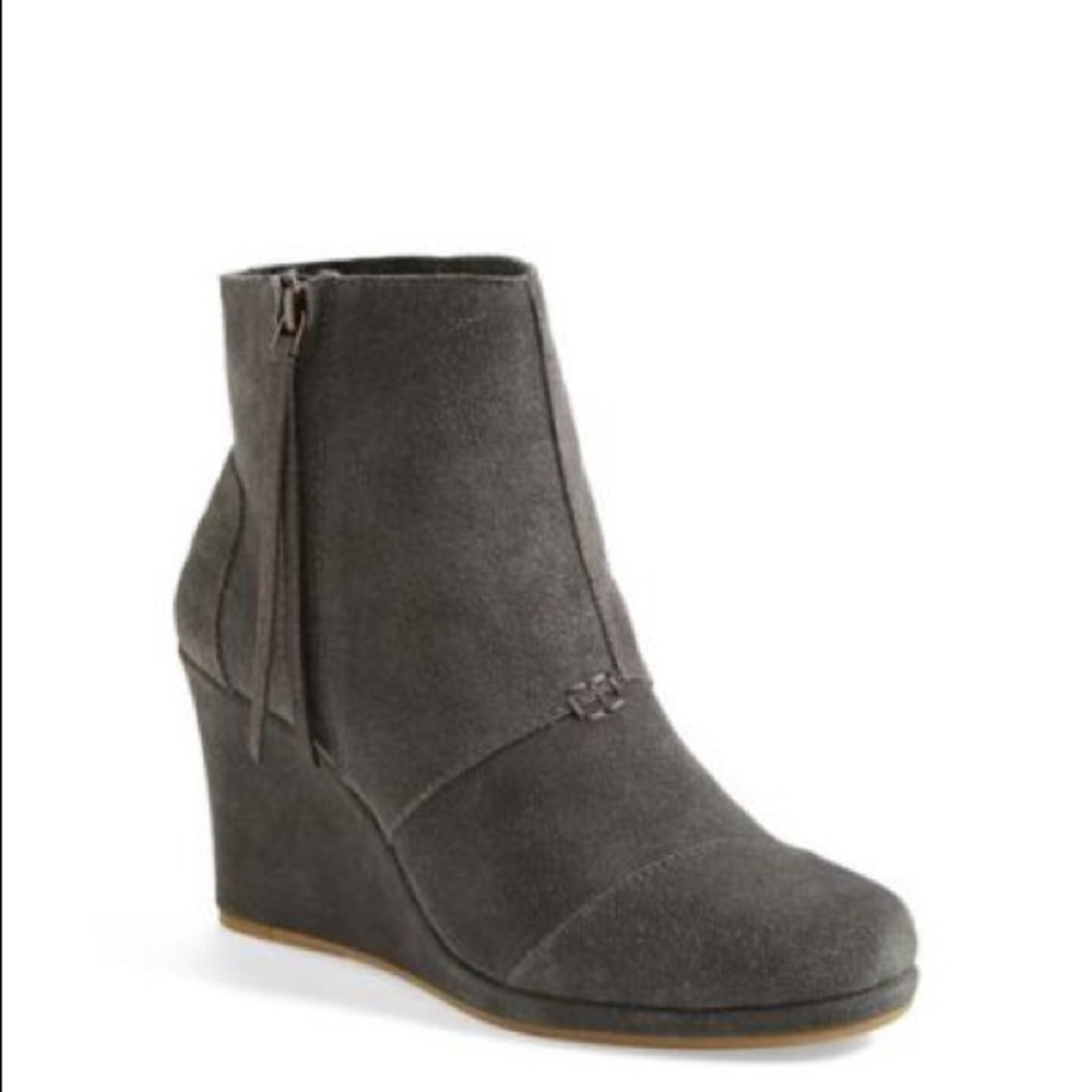 Toms wedge booties (Tan color)